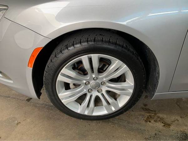 2015 Chrysler 200 Limited sedan Billet Silver Metallic Clearcoat -... for sale in Merrillville, IL – photo 12