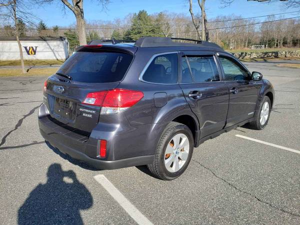 2011 Subaru outback limited for sale in East Providence, RI – photo 3
