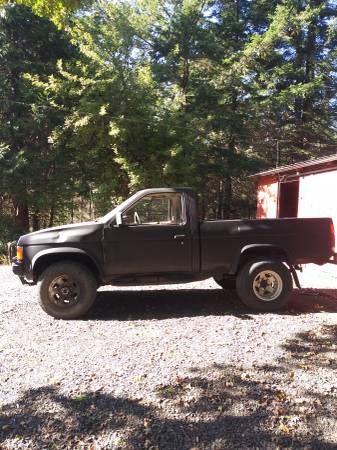 1987 Nissan 4X4 Z24 Truck for sale in Willamina, OR – photo 2