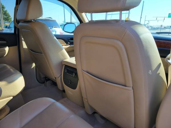 2008 CHEVROLET TAHOE LTZ, 4X4, 3RD ROW SEATING - - by for sale in Toledo, OH – photo 15