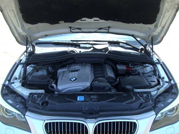► 2006 BMW 525xi - LOADED "AWD" LUXURY SEDAN with ONLY 77k MILES !!! for sale in East Windsor, MA – photo 9