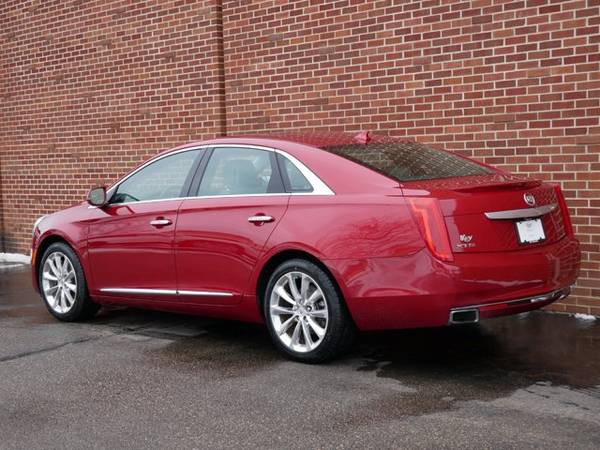 2013 Cadillac XTS Premium - - by dealer - vehicle for sale in Edina, MN – photo 3