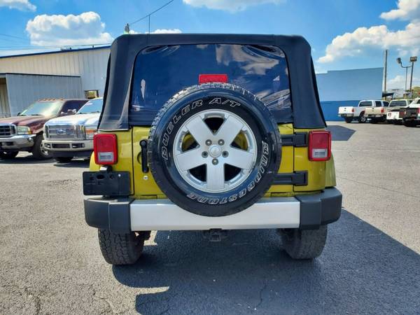 2008 Jeep Wrangler 4WD Unlimited Sahara 75K 6-Speed Manual We Ship for sale in Angleton, TX – photo 13