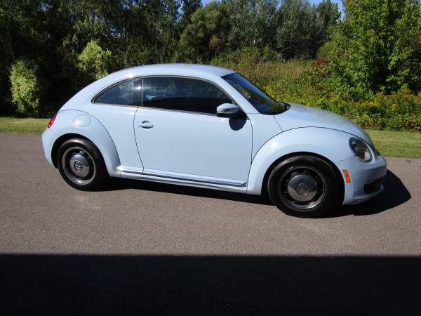 2012 volkswagen beetle 2.5 automatic trans. 91xxx miles for sale in Waverly, MN – photo 2