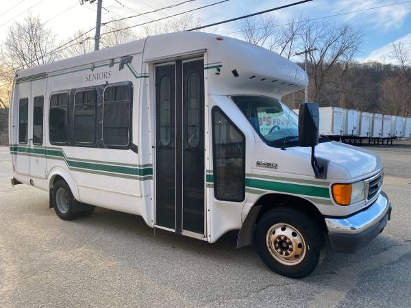 2006 Ford E-450 shuttle bus for sale in Norwich, CT – photo 4