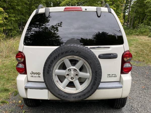 2006 Jeep Liberty Limited 4x4 - brand new tires - - by for sale in Wendell, MA – photo 15