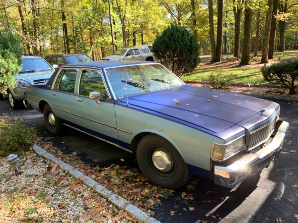 1987 Chevy caprice classic 90k for sale in Edison, PA – photo 2