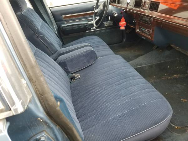 **NEW TIRES** 1984 Ford Crown Victoria **PRETTY CLEAN** for sale in West Fargo, ND – photo 3