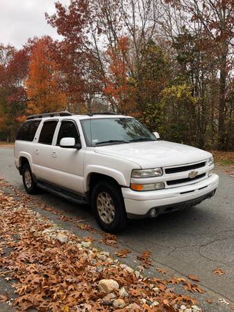 2005 Chevy Suburban 4x4 - cars & trucks - by owner - vehicle... for sale in West Kingston, RI – photo 3