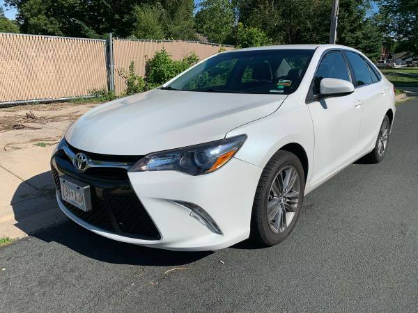2016 Toyota Camry SE - ONLY 47K MILES!! for sale in Farmington, MN
