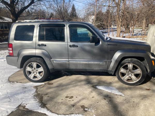 2012 Jeep Liberty Limited Jet Edition Sport Utility 4D - cars & for sale in Lowell, IL