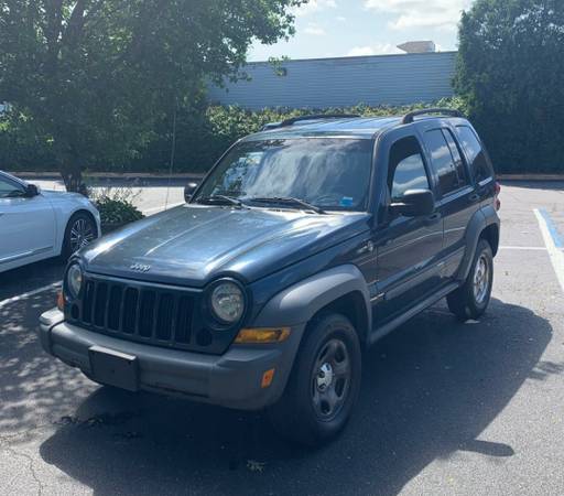 2005 JEEP LIBERTY SPORT 4X4 - cars & trucks - by owner - vehicle... for sale in Brooklyn, NY