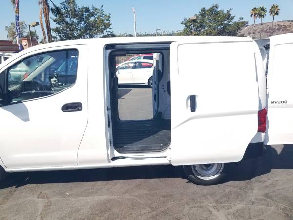 2014 Nissan NV200 SV Cargo Van (18K miles, 1 owner) for sale in San Diego, CA – photo 2