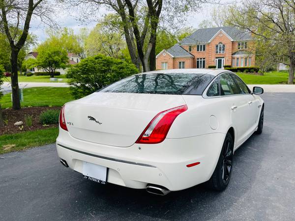 2011 Jaguar XJL Extra Clean for sale in Buffalo Grove, IL – photo 14