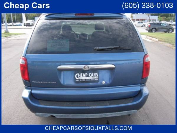 2005 CHRYSLER TOWN & COUNTRY TOURING for sale in Sioux Falls, SD – photo 4