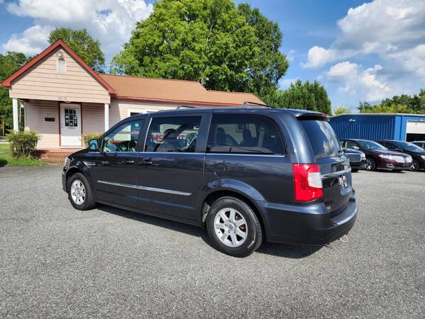 2013 CHRYSLER TOWN & COUNTRY TOURING - - by dealer for sale in Kannapolis, NC – photo 4