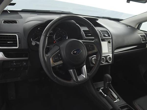 2016 Subaru Crosstrek 2.0i Limited Sport Utility 4D hatchback Dk. Gray for sale in Memphis, TN – photo 2
