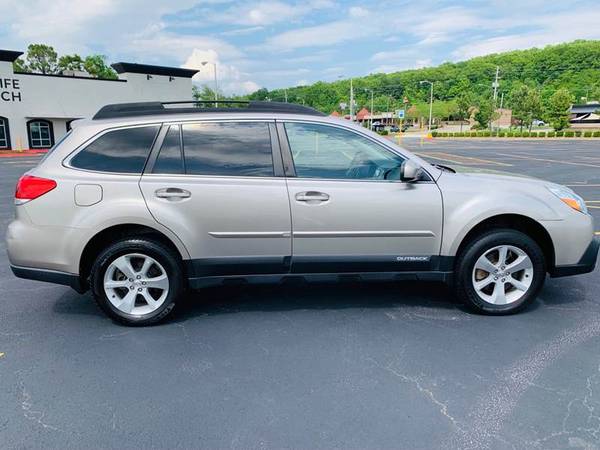 2014 Subaru Outback 3.6R Limited AWD 4dr Wagon wagon Silver for sale in Fayetteville, AR – photo 8