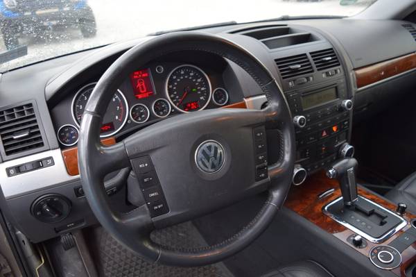 2007 VW Touareg AWD -- Runs GREAT!! Cold AC, Clean Carfax, NO ISSUES!! for sale in West Palm Beach, FL – photo 17