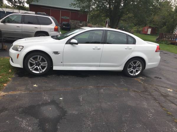 2009 Pontiac G8 heated leather sunroof very clean 1 owner for sale in Caro, MI – photo 2