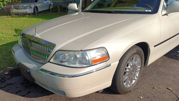 2006 Lincoln Town Car Low Miles for sale in Rockford, IL – photo 4