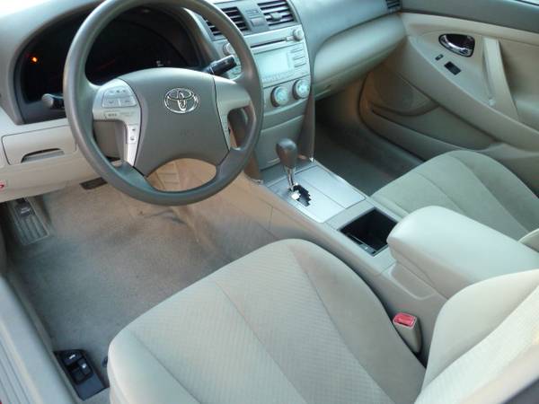 2007 Toyota Camry LE - cars & trucks - by dealer - vehicle... for sale in milwaukee, WI – photo 11