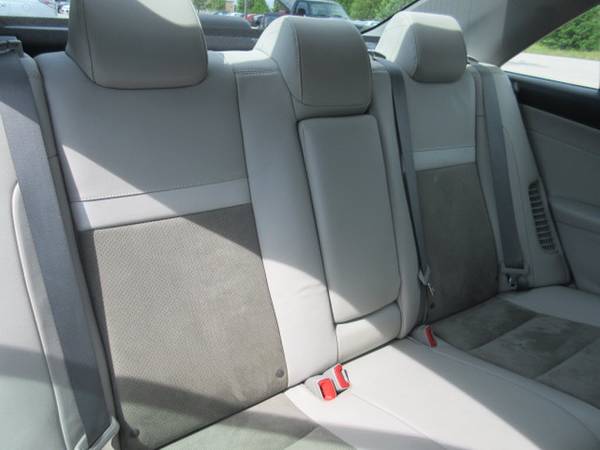 2013 Toyota Camry Hybrid XLE for sale in Evansville, IN – photo 18