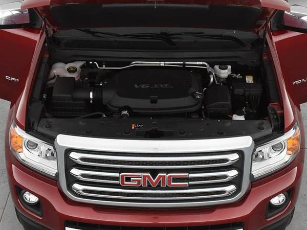 2018 GMC Canyon Crew Cab SLT Pickup 4D 5 ft pickup MAROON - FINANCE for sale in Barrington, RI – photo 4