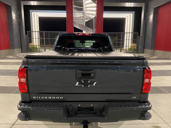 2018 Chevy Z71 Silverado 1500 Crew Cab One Owner for sale in Omaha, NE – photo 8