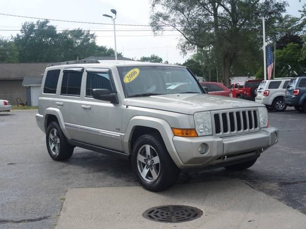 2006 *Jeep* *Commander* *4dr 4WD* Light Khaki Metall for sale in Muskegon, MI – photo 4