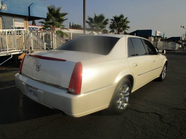 2009 Cadillac DTS - NAVI - PARKING SENSORS - LEATHER, HEATED, AND... for sale in Sacramento , CA – photo 3