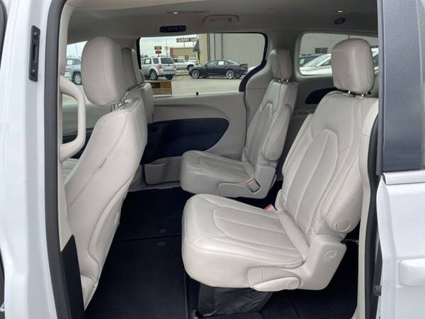 2021 Chrysler Voyager Lxi - - by dealer - vehicle for sale in fort smith, AR – photo 12