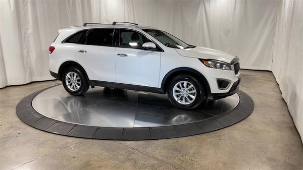 2018 Kia Sorento LX SUV - - by dealer - vehicle for sale in Beaverton, OR – photo 2