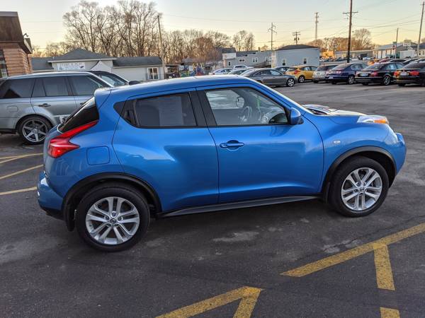 2011 Nissan Juke - - by dealer - vehicle automotive sale for sale in Evansdale, IA – photo 5