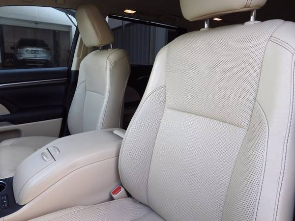 2016 Toyota Highlander Limited 2WD w/ Nav Sunroof - cars & trucks -... for sale in Wilmington, NC – photo 15