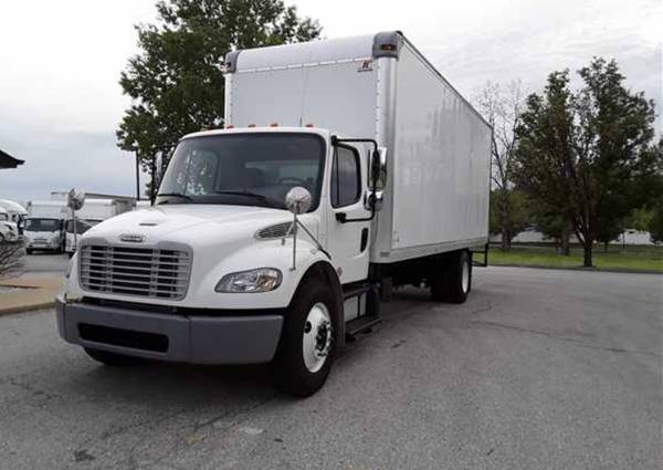 2016 FREIGHTLINER M2 106 BOX TRUCK 26ft - cars & trucks - by owner -... for sale in El Monte, CA