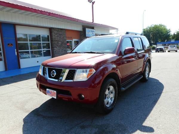 ★★★ 2007 Nissan Pathfinder SE 4x4 / $1200 DOWN! ★★★ for sale in Grand Forks, ND – photo 2