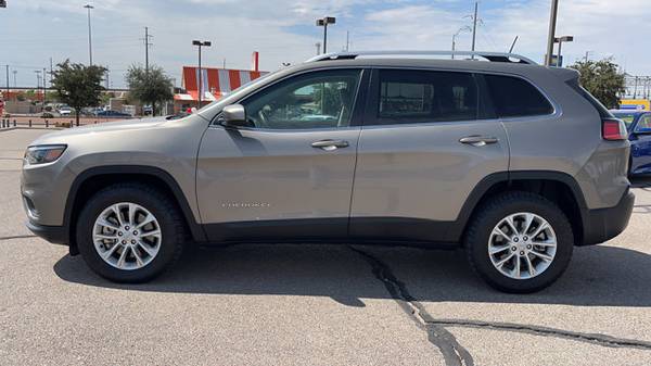 2019 Jeep Cherokee Latitude hatchback Light Brownstone Pearlcoat for sale in El Paso, TX – photo 4