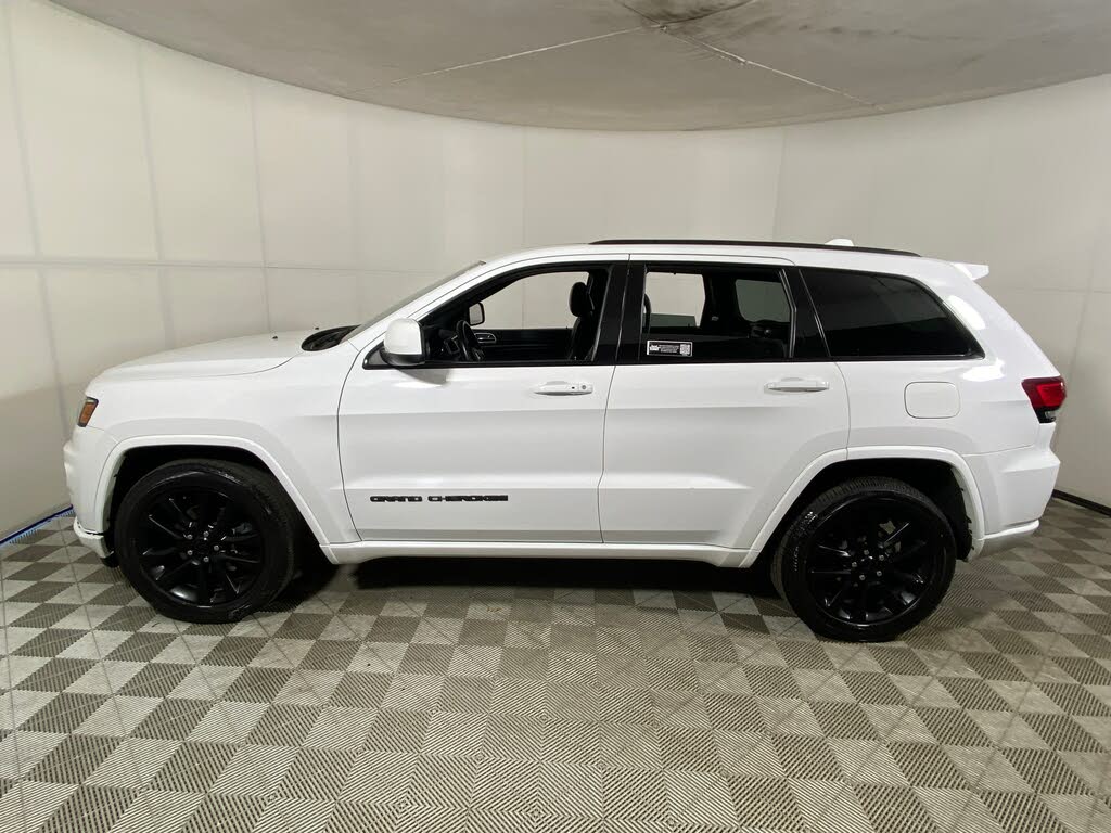 2018 Jeep Grand Cherokee Altitude 4WD for sale in Other, MA – photo 4