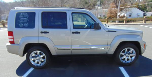 2010 Jeep Liberty/ Limited 4x4 for sale in Waterbury, CT – photo 4