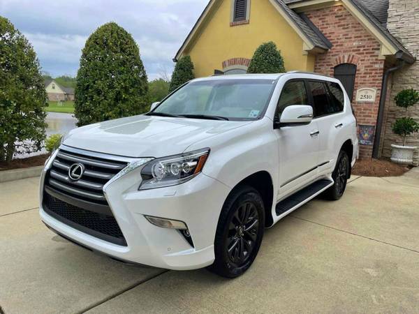 Outstanding condition! 2019 Lexus GX 460 SUV 31, 200 low miles - cars for sale in McAllen, TX