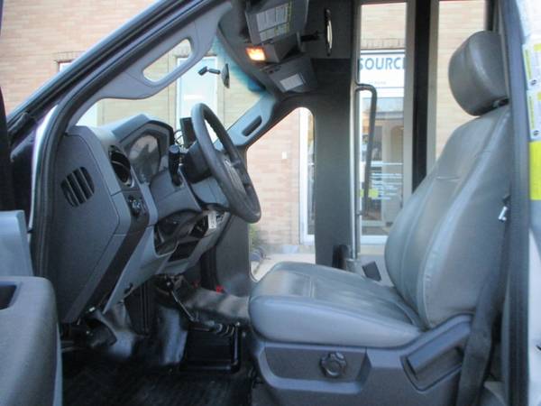 2012 Ford Super Duty F-550 4WD 15-Passenger Turbo Diesel Bus 4X4 F550 for sale in Highland Park, IL – photo 6