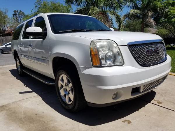 2007 YUKON DENALI XL - cars & trucks - by owner - vehicle automotive... for sale in Brownsville, TX – photo 2