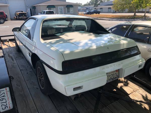1986 Pontiac Fiero plus a parts car and lots of parts - cars & for sale in Redding, CA – photo 2