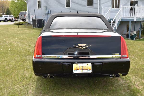 REDUCED $6K - ONE-OF-A-KIND 2010 CADILLAC DTS PLATINUM GOLD VINTAGE for sale in Ontonagon, WI – photo 7