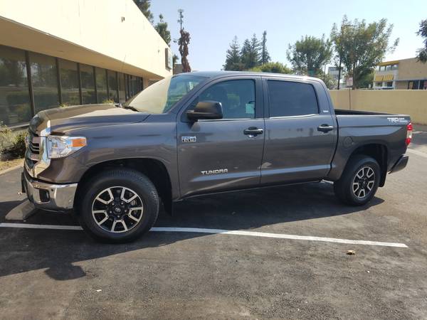 2016TUNDRA ONLY 28000 MILES ONE OWNER CREW MAXX 5.7 -V-8 for sale in Bakersfield, CA – photo 3