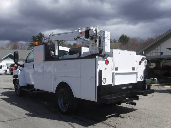 2004 GMC TC5500 Regular Cab - - by dealer - vehicle for sale in Auburn, ME – photo 4