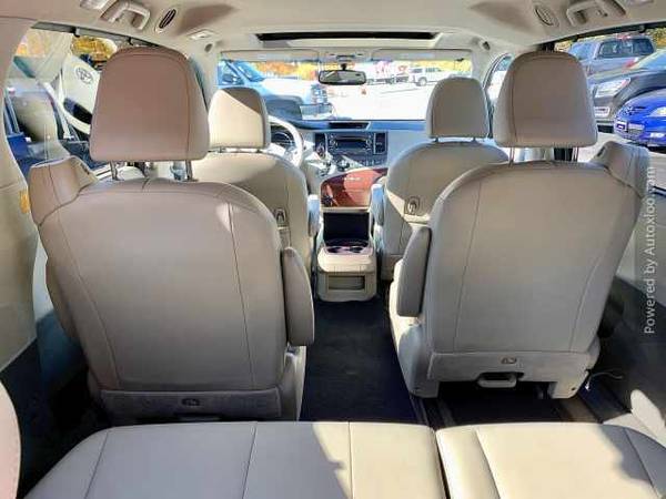 2013 Toyota Sienna Xle Clean Carfax 3.5l 6 Cylinder Awd 6-speed Automa for sale in Manchester, NH – photo 19