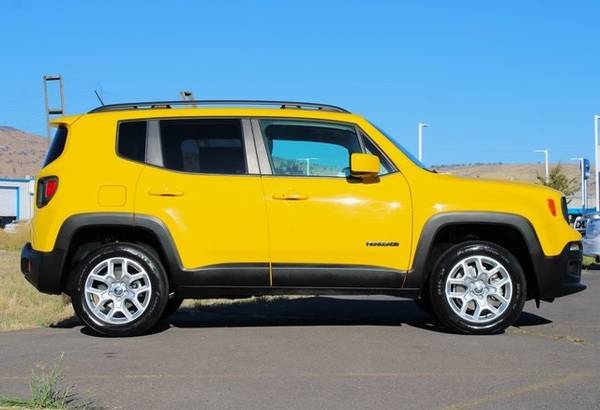 2015 Jeep Renegade Latitude 4x4 4WD SUV - - by dealer for sale in Klamath Falls, OR – photo 7