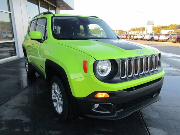 2017 *Jeep* *Renegade* *Latitude 4x4* - cars & trucks - by dealer -... for sale in Council Bluffs, NE – photo 9